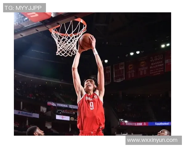 周琦获得CBA最佳防守球员，展现出色篮球天赋