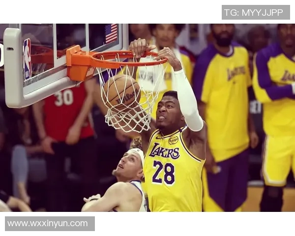 湖人主帅正式宣布休赛季结束,球员备战季后赛 湖人主帅正式宣布休赛季结束,球员备战季后赛